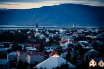 Reykjavík in der Abenddämmerung